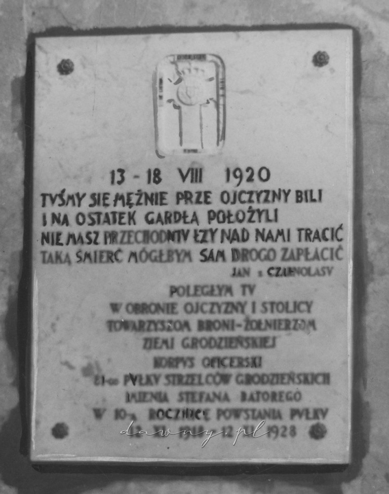 Tablica na radzymińskim cmentarzu