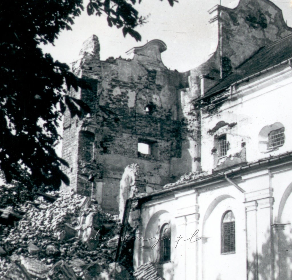 Kościół św. Trójcy w Kobyłce, rok 1944
