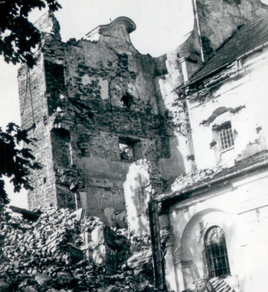 Kościół św. Trójcy w Kobyłce, rok 1944