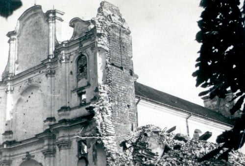 Kościół św. Trójcy w Kobyłce, rok 1944