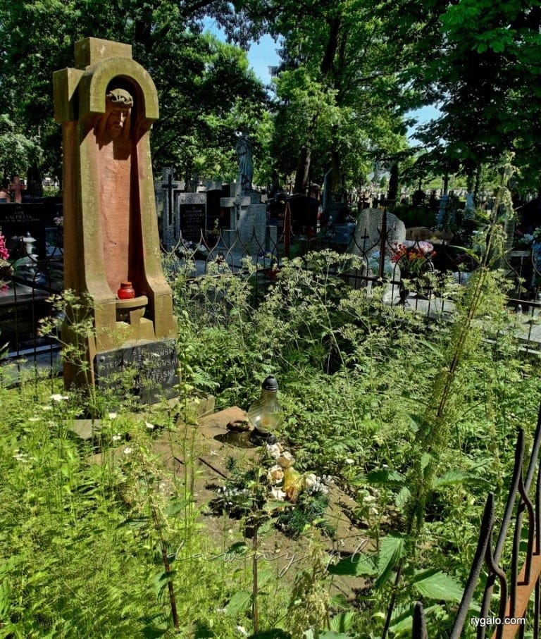 Grób Mieczysława Czajkowskiego na cmentarzu w Kobyłce