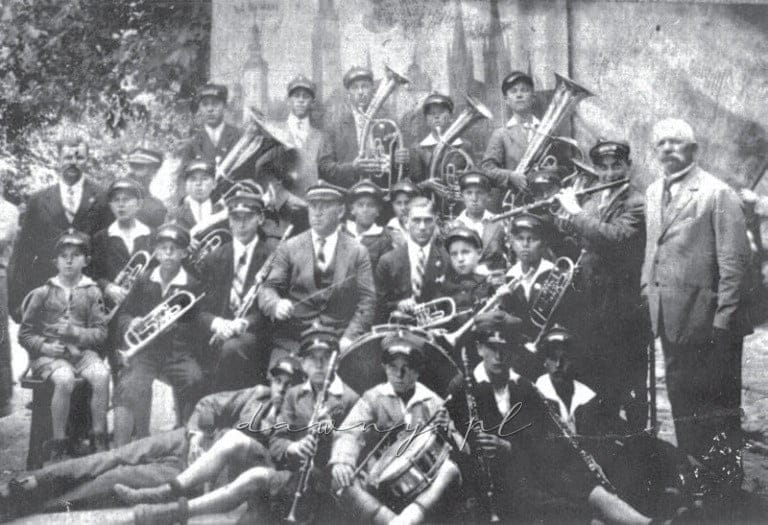 Orkiestra pod dyrekcją Stanisława Wojakowskiego rok 1926.
