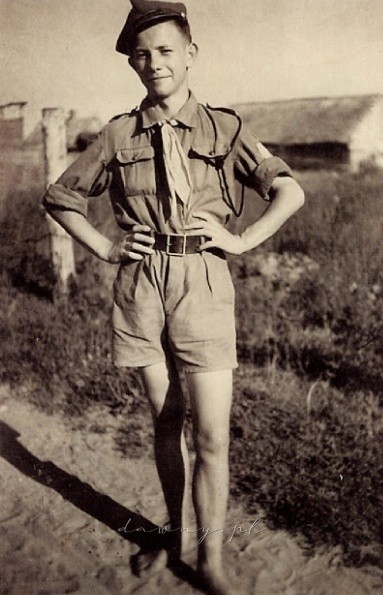 Lato 1945 r. drużynowy Związku Harcerstwa Polskiego w Tłuszczu – Włodzimierz Grzelak