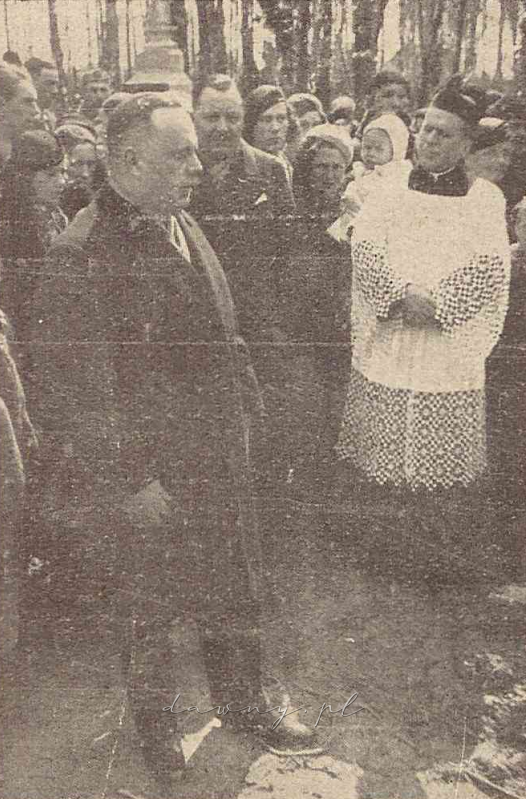 Redaktor Konrad Olchowicz przemawia w imieniu Tow. Literatów i Dziennikarzy nad grobem ś. p. Stanisława Szpotańskiego