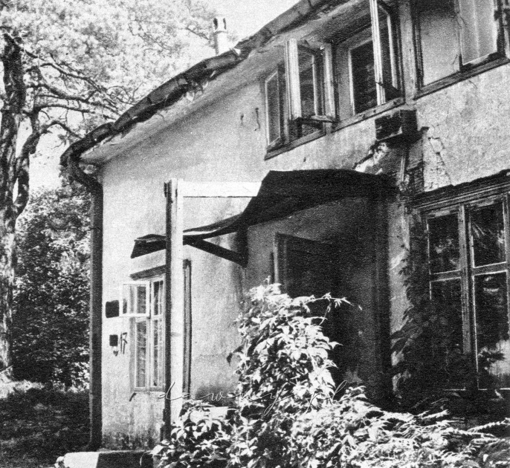 Dom nad łąkami, rok 1972