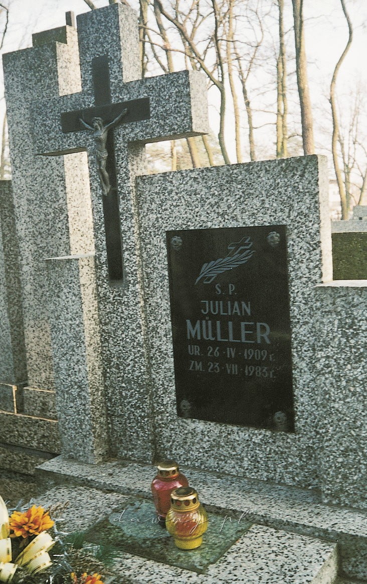 Kobyłka. Grób Juliana Müllera.