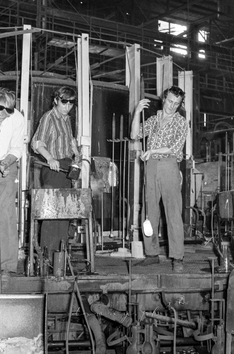 4 września 1975 "Turniej młodych mistrzów gospodarności" z okazji 70 lecia Huty Szkła Wołomin. Fot. Bolesław Szulim.