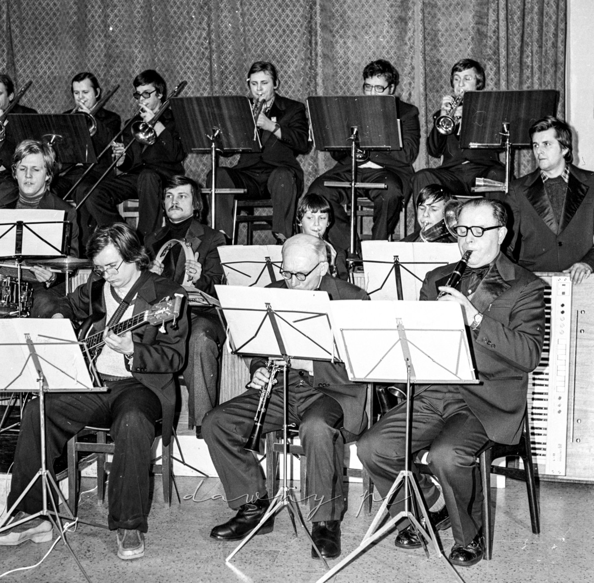 Rok 1979 - próba orkiestry dętej w ZDK Szklarynka w Wołominie. Fot. Bolesław Szulim.