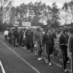 24 września 1977 roku. II Spartakiada Zakładowa Huty Szkła w Wołominie. Fot. Bolesław Szulim.