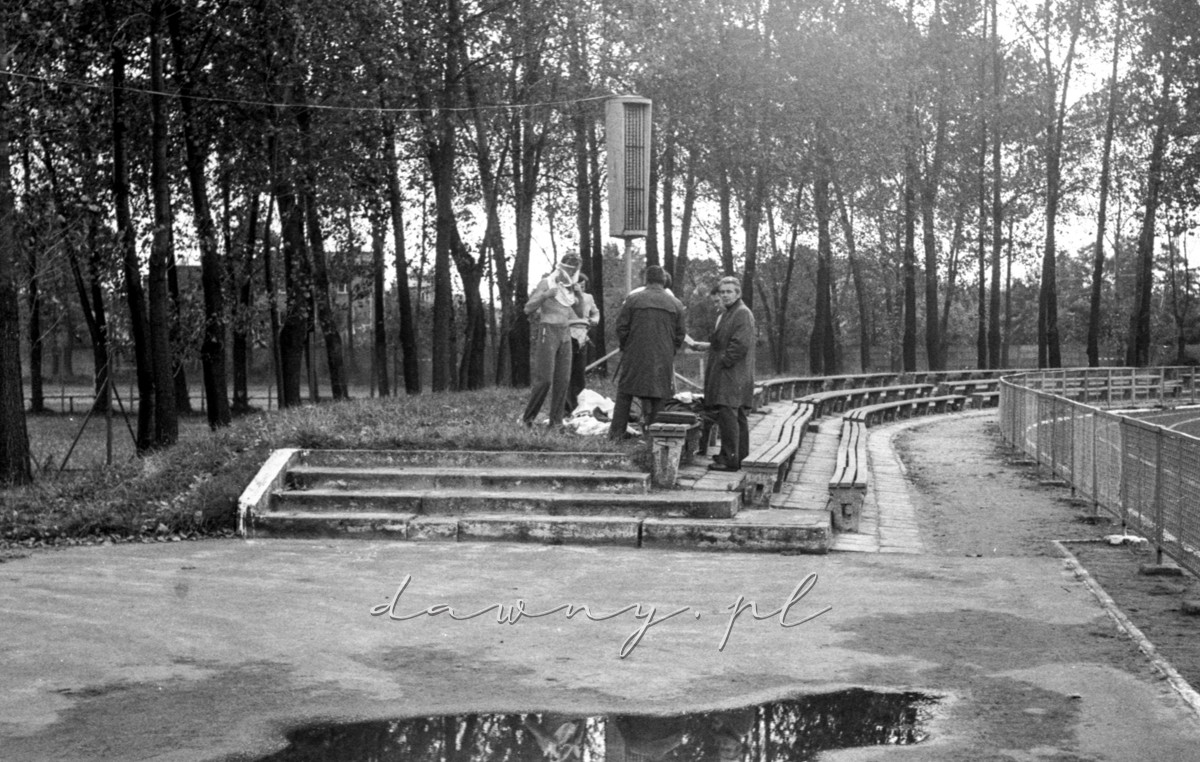 24 września 1977 roku. II Spartakiada Zakładowa Huty Szkła w Wołominie. Fot. Bolesław Szulim.