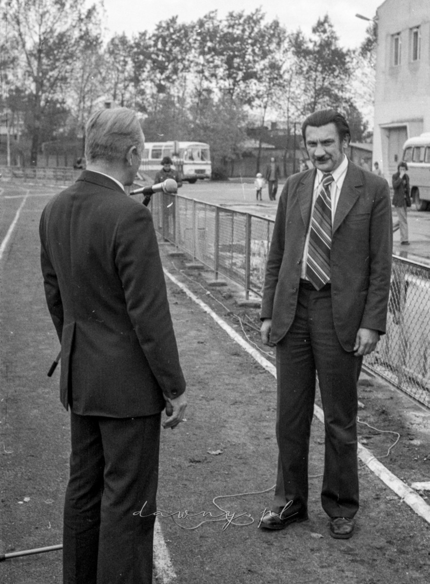 24 września 1977 roku. II Spartakiada Zakładowa Huty Szkła w Wołominie. Fot. Bolesław Szulim.