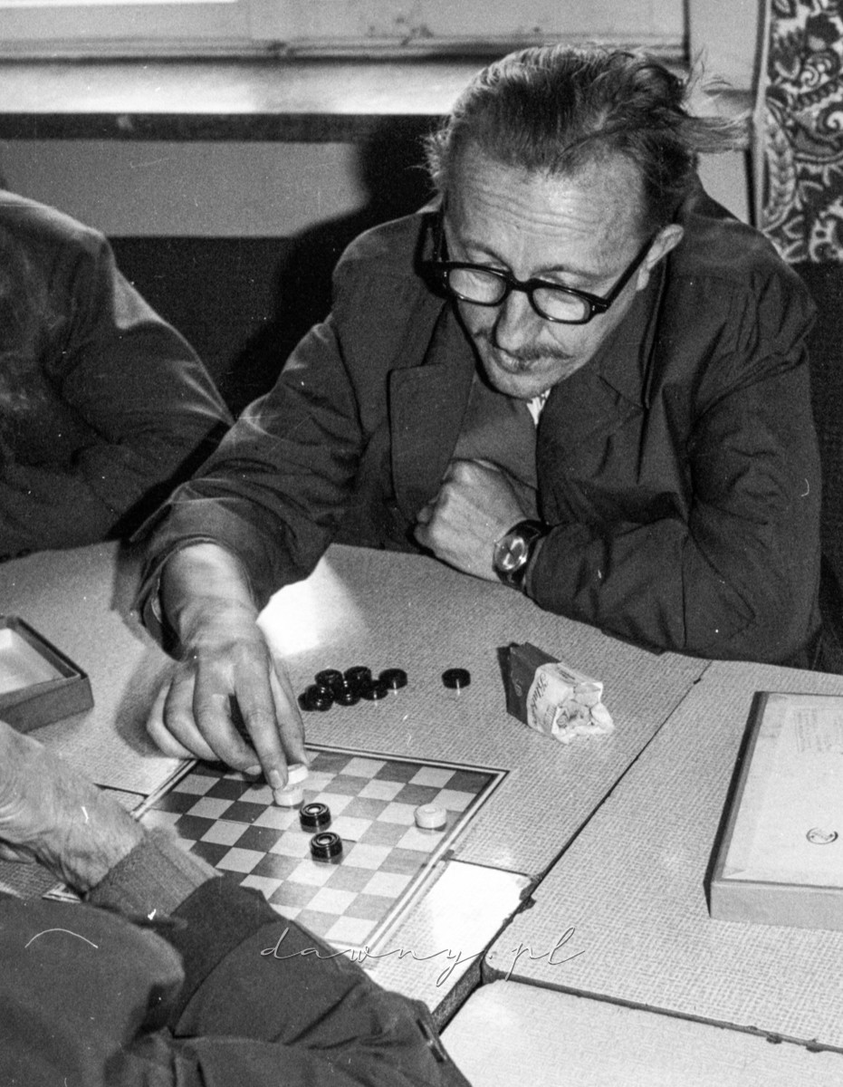 24 września 1977 roku. II Spartakiada Zakładowa Huty Szkła w Wołominie. Fot. Bolesław Szulim.