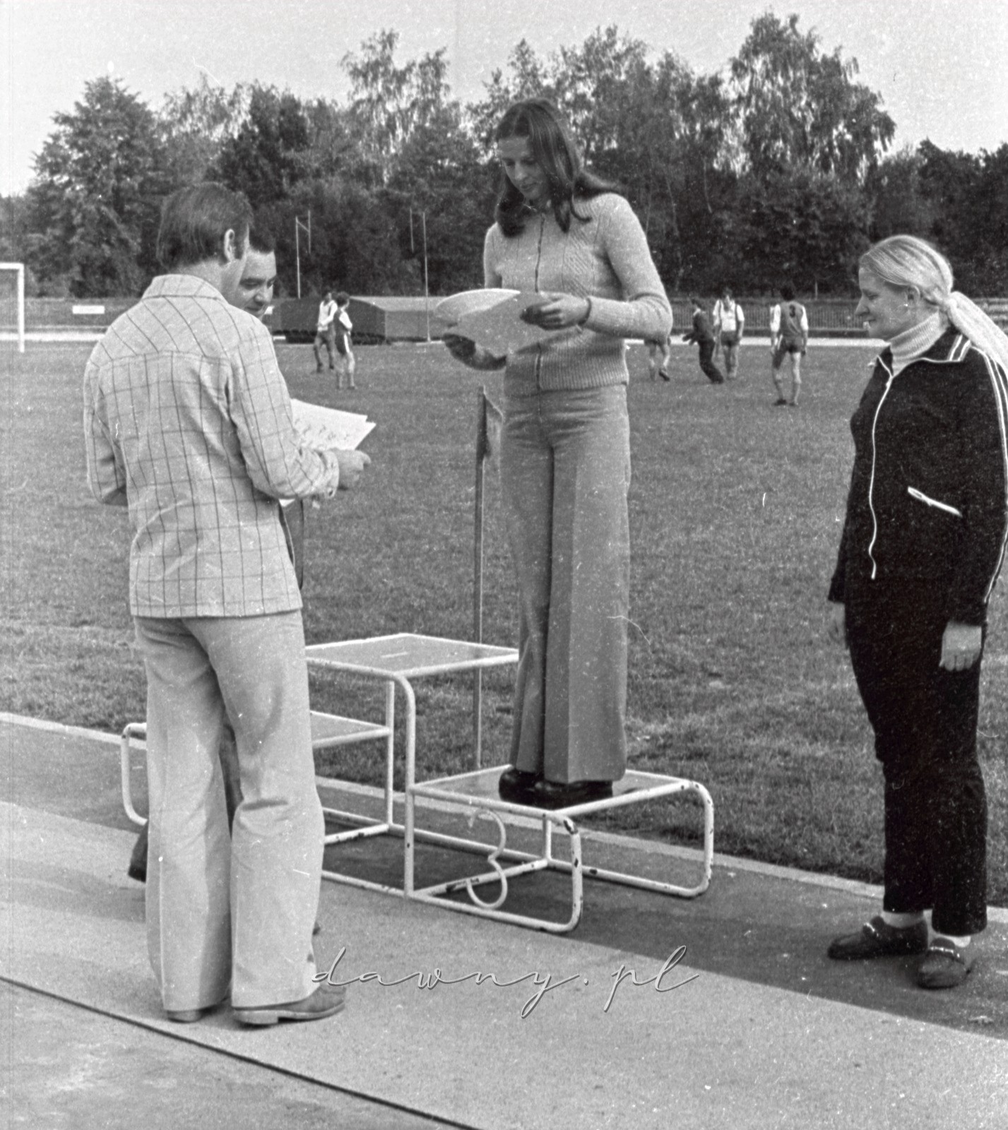 4-5 września 1976 roku. I Spartakiada Pracowników Przemysłu Szklarskiego i Ceramicznego, AWF Warszawa. Fot. Bolesław Szulim.