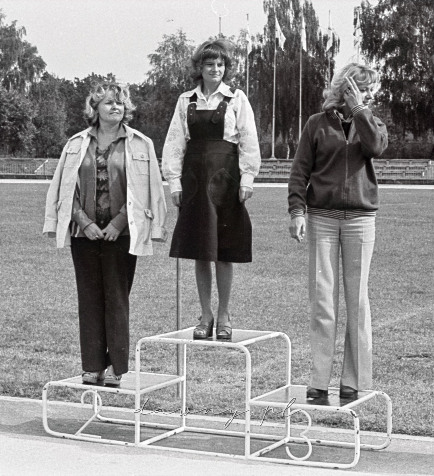 4-5 września 1976 roku. I Spartakiada Pracowników Przemysłu Szklarskiego i Ceramicznego, AWF Warszawa. Fot. Bolesław Szulim.
