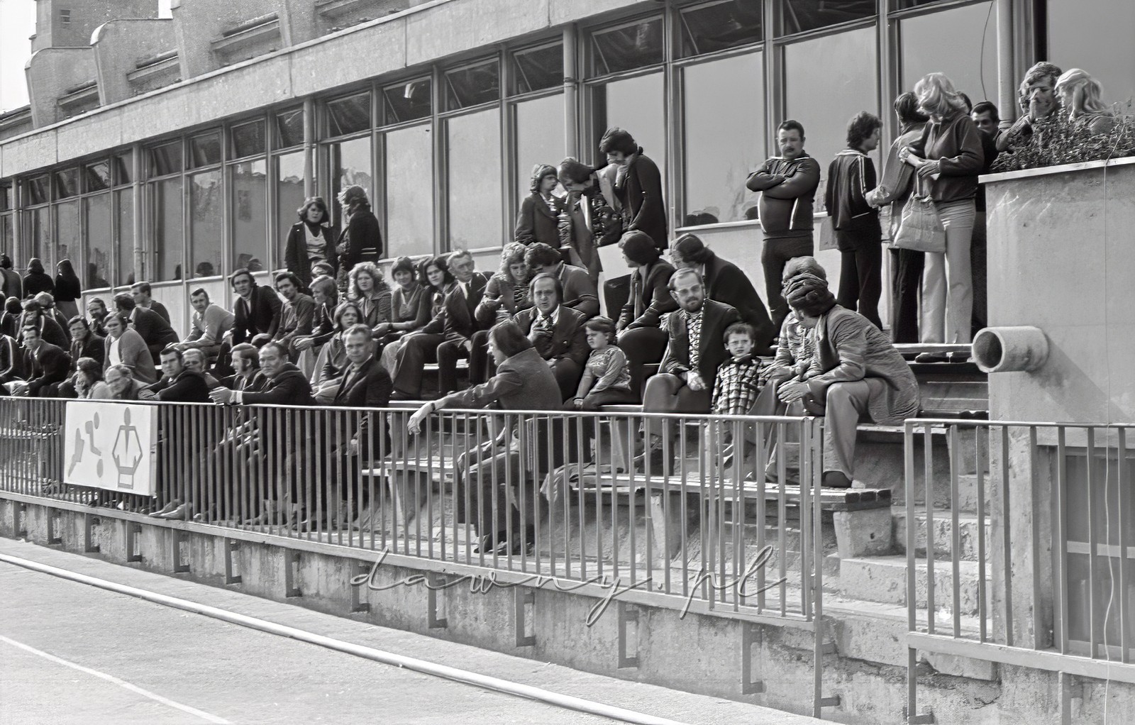 4-5 września 1976 roku. I Spartakiada Pracowników Przemysłu Szklarskiego i Ceramicznego, AWF Warszawa. Fot. Bolesław Szulim.