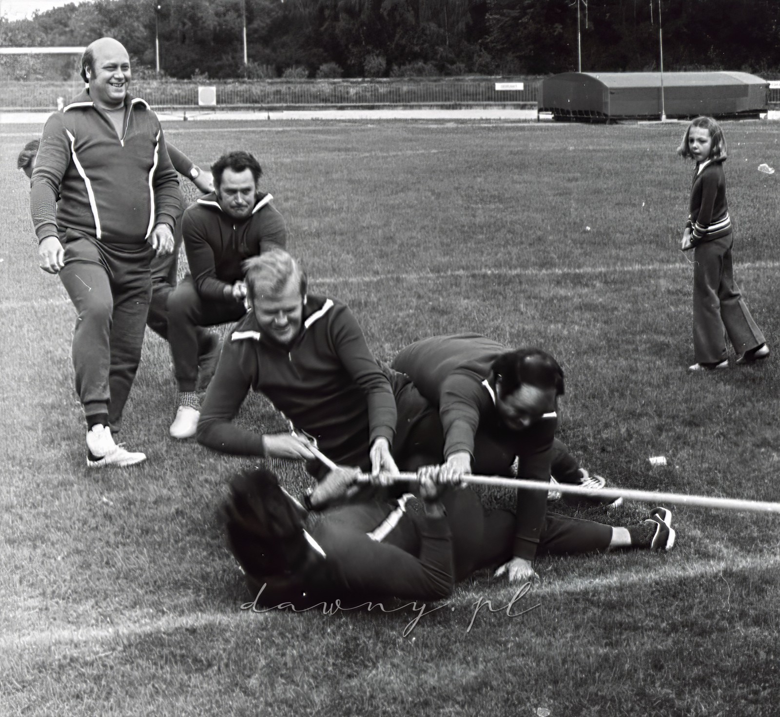 4-5 września 1976 roku. I Spartakiada Pracowników Przemysłu Szklarskiego i Ceramicznego, AWF Warszawa. Fot. Bolesław Szulim.
