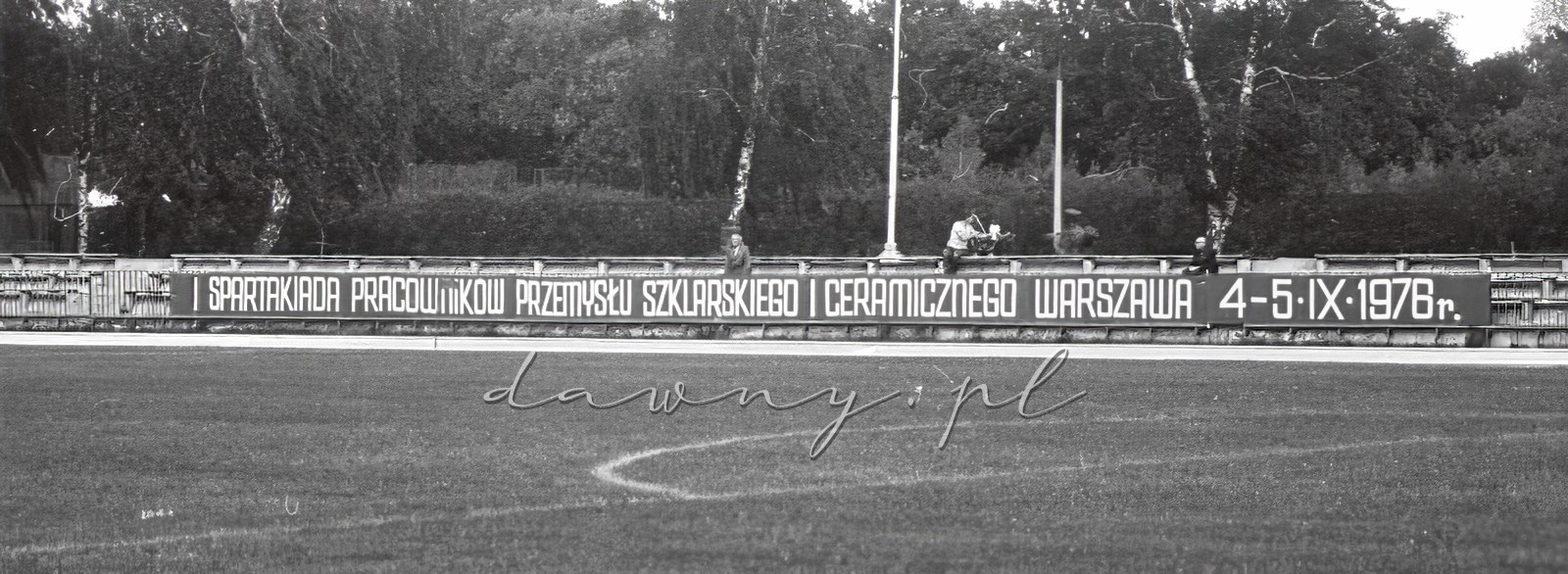 4-5 września 1976 roku. I Spartakiada Pracowników Przemysłu Szklarskiego i Ceramicznego, AWF Warszawa. Fot. Bolesław Szulim.