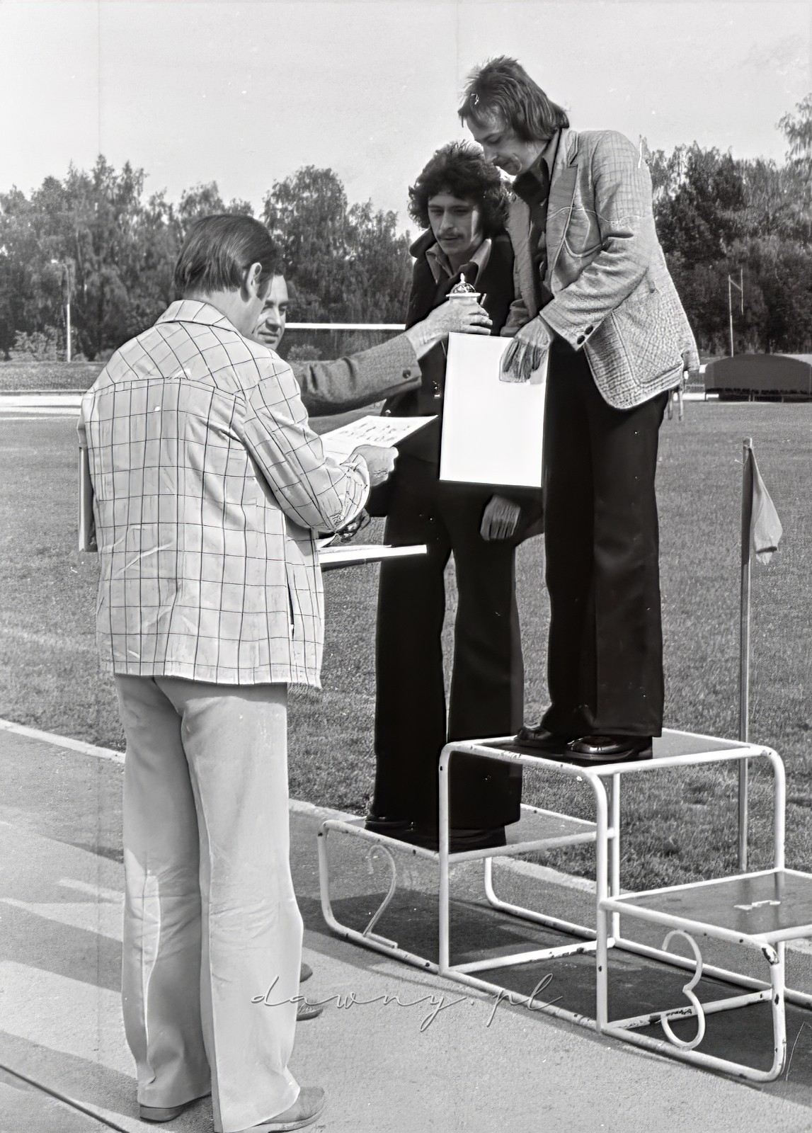 4-5 września 1976 roku. I Spartakiada Pracowników Przemysłu Szklarskiego i Ceramicznego, AWF Warszawa. Fot. Bolesław Szulim.