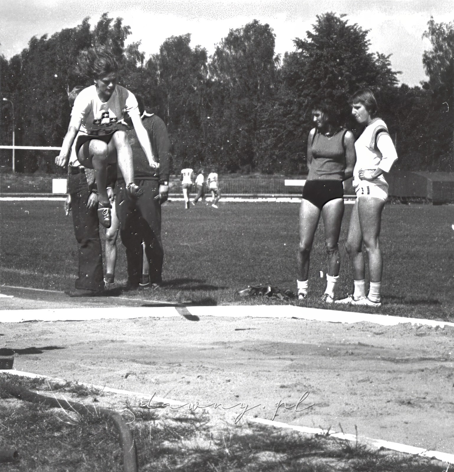 4-5 września 1976 roku. I Spartakiada Pracowników Przemysłu Szklarskiego i Ceramicznego, AWF Warszawa. Fot. Bolesław Szulim.