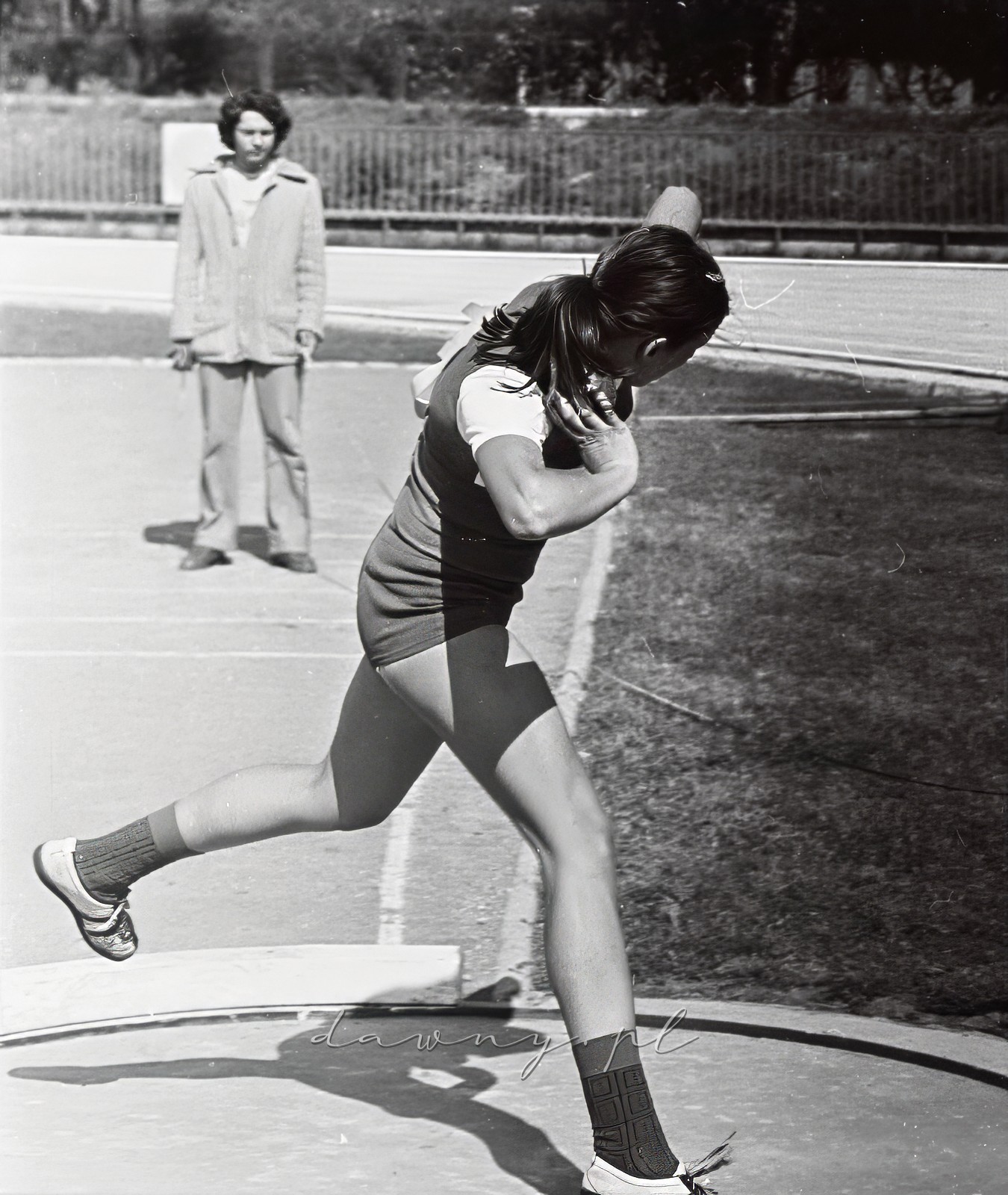 4-5 września 1976 roku. I Spartakiada Pracowników Przemysłu Szklarskiego i Ceramicznego, AWF Warszawa. Fot. Bolesław Szulim.