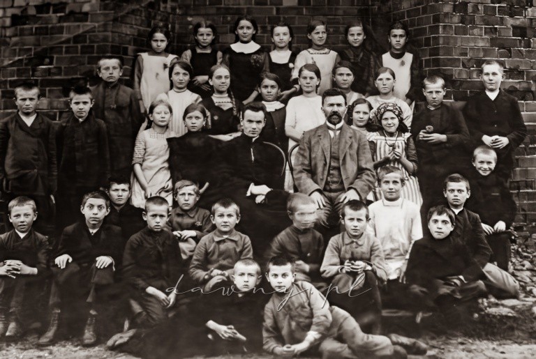 Ks. Andrzej Rudzki i Dominik Rusiniak