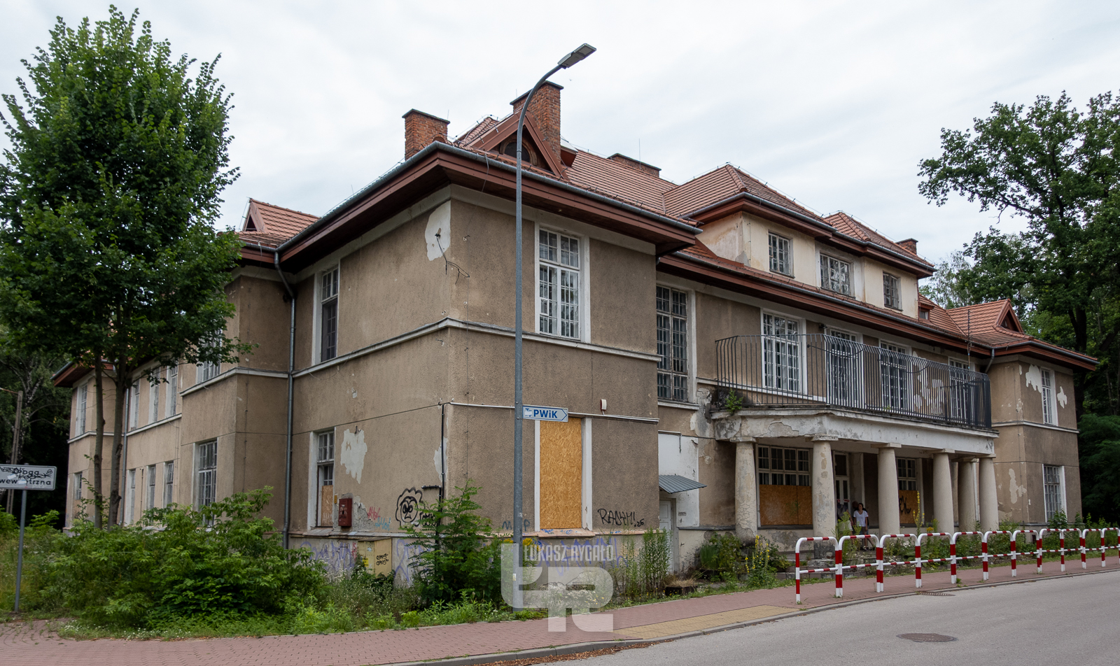 Budynek Wojewódzkiego Szpitala dla Nerwowo i Psychicznie Chorych „Drewnica” w Ząbkach, rok 2025