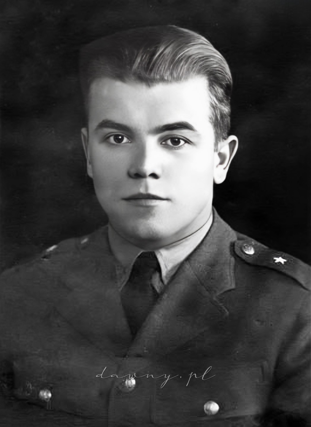 Zwycięzca walki nad Zielonką por. Wojciech Januszewicz, zestrzelił jeszcze 2 samoloty w obronie Warszawy, odznaczony Srebrnym Krzyżem Orderu Virtuti Militari i trzykrotnie Krzyżem Walecznych, zginął podczas Bitwy o Anglię, jako pilot słynnego polskiego Dywizjonu 303, został pochowany na cmentarzu lotników polskich w Northwood w Londynie