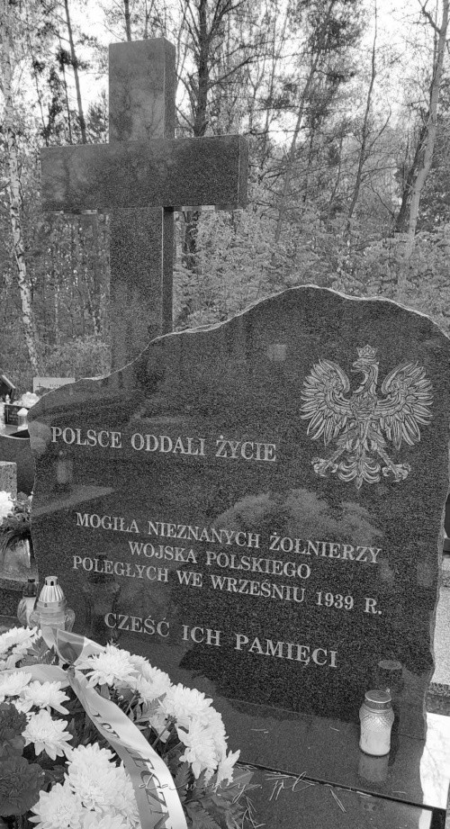 Obecny wygląd mogiły - fot. Norbert Sieradzan
