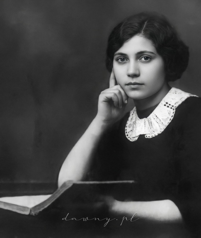 Zapomniana Ester  z miasteczka R.